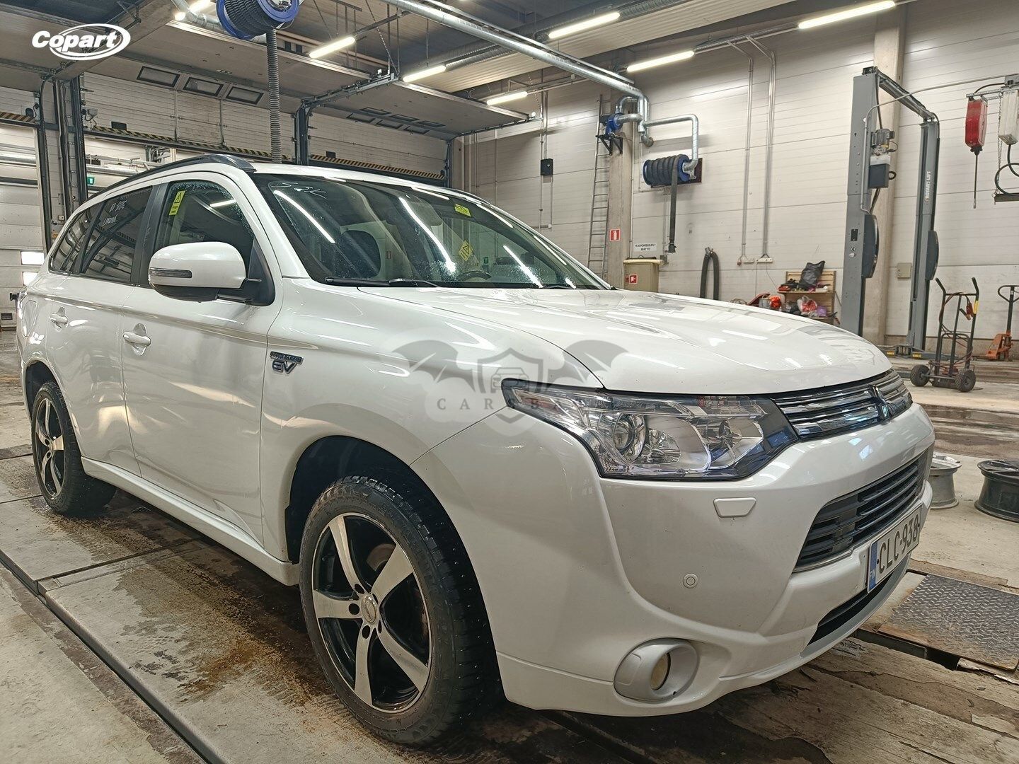 Mitsubishi Outlander 2.0 PHEV 2013