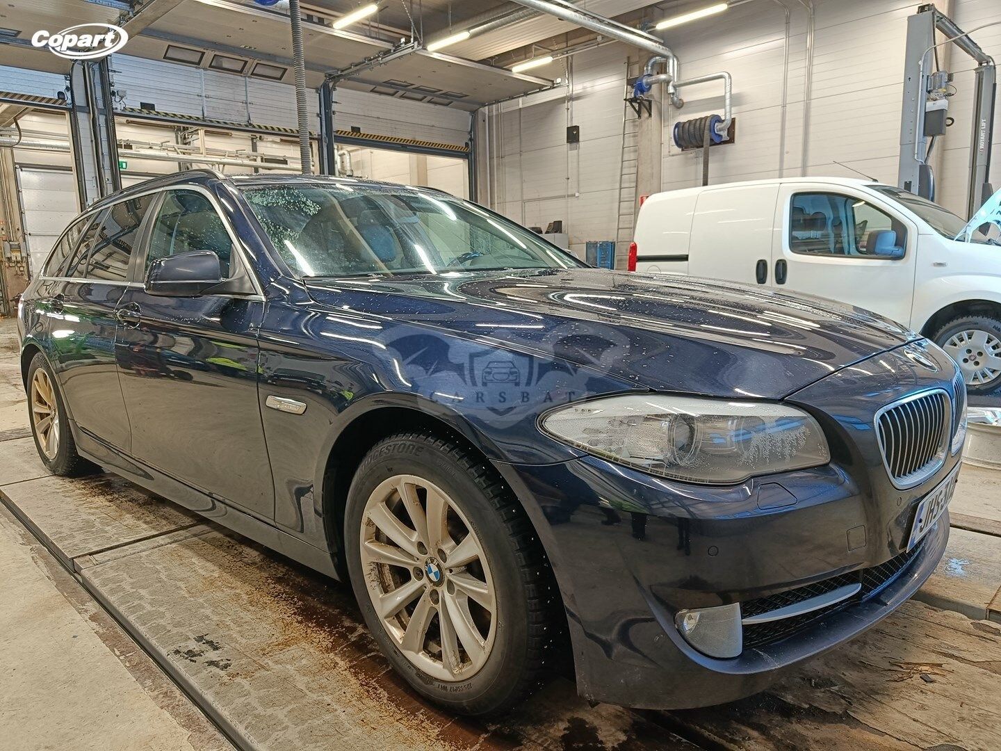 BMW 5 Series 520d 2011