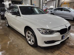 BMW 3 Series 318 d 2013