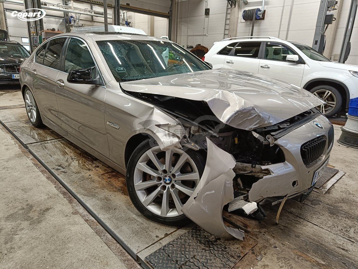 BMW 5 Series 520d 2011