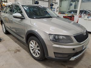 Skoda Octavia Combi 2,0 TDI 184 4x4 Scout DSG 2015