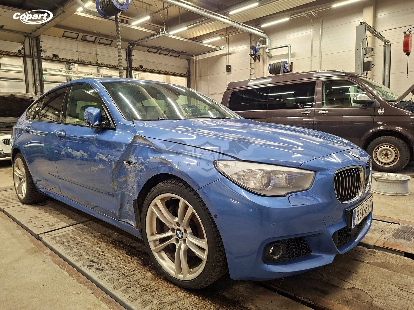 BMW 5 Series 535d xDrive GT 2011