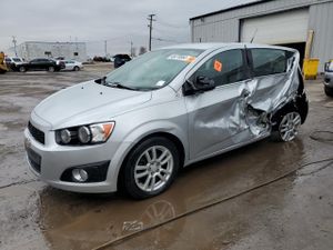 Chevrolet Aveo (Sonic) LT 1.8L 4 2014