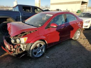 Chevrolet Aveo (Sonic) LT 1.8L 4 2013