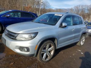 Volkswagen Tiguan 2.0L 4 2014