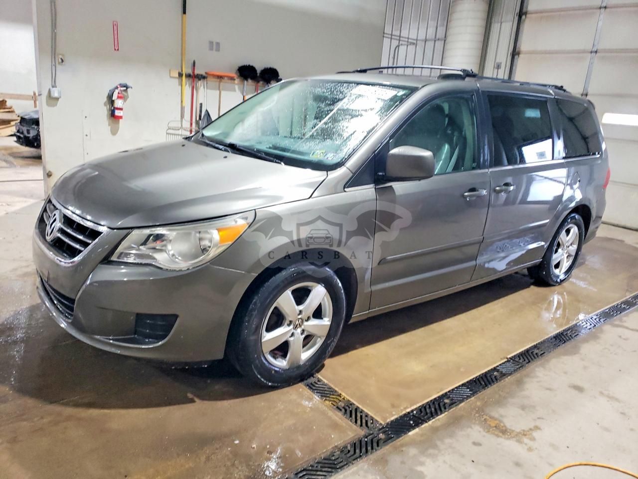 Volkswagen Routan 4.0L 6 2010