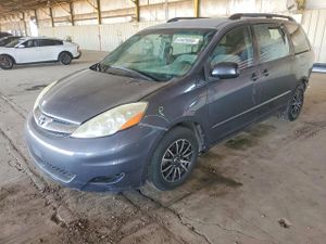 Toyota Sienna 3.5L 6 2010