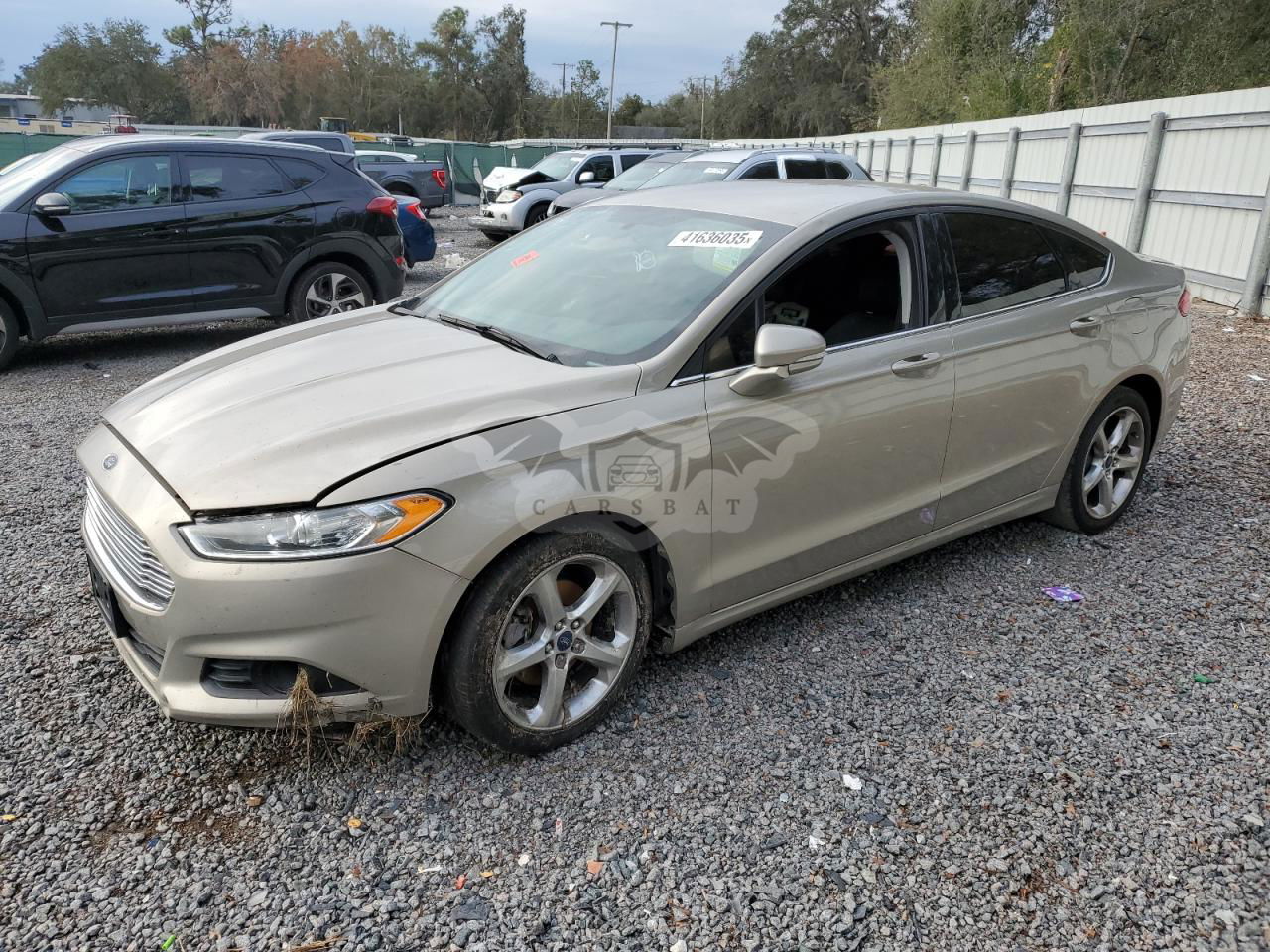 Ford Fusion SE 2.0L  4 2015