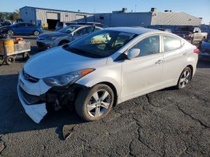 Hyundai Elantra 1.8L 4 2013