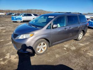 Toyota Sienna 3.5L 6 2011