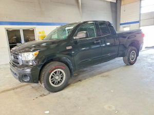 Toyota Tundra 5.7L 8 2012