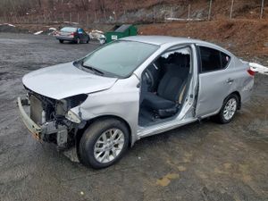 Nissan Versa 1.6L 4 2015