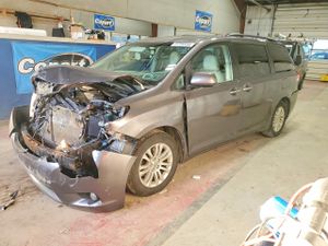 Toyota Sienna 3.5L 6 2014
