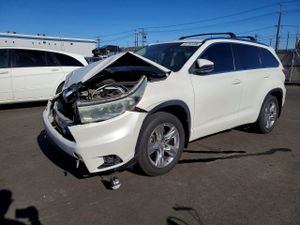 Toyota Highlander 3.5L 6 2015