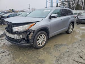 Toyota Highlander 3.5L 6 2015
