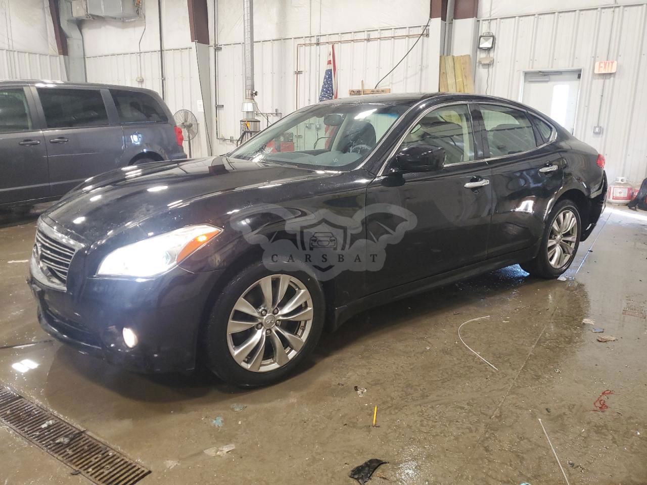 Infiniti M37 X 3.7L  6 2013