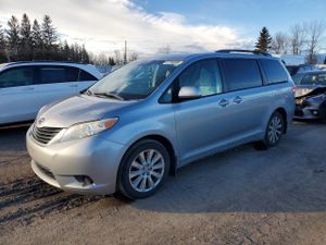 Toyota Sienna 3.5L 6 2012
