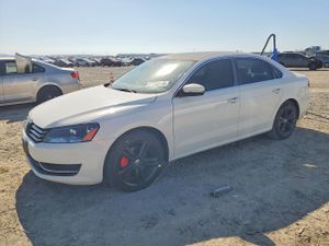 Volkswagen Passat 1.8L 4 2014