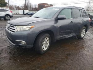 Toyota Highlander 3.5L 6 2013