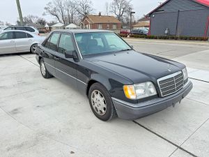 Mercedes-Benz E 3.2L 6 1995