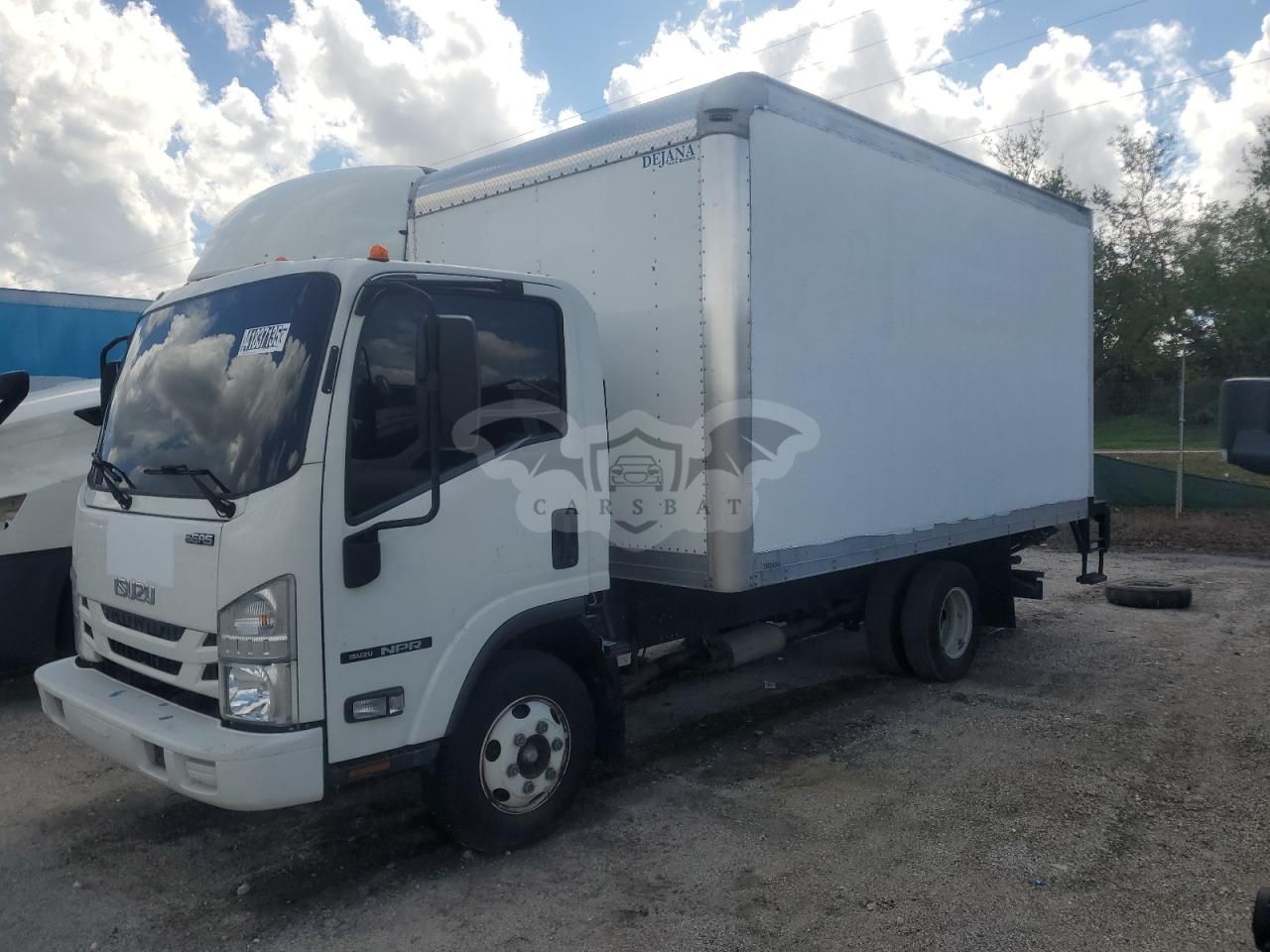 Isuzu NPR 6.6L 8 2021