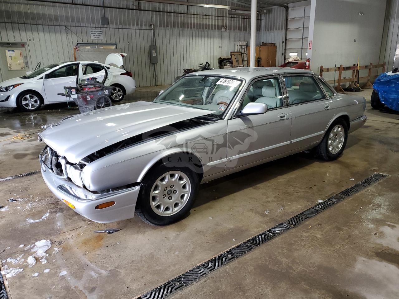 Jaguar XJ 4.0L 8 2003