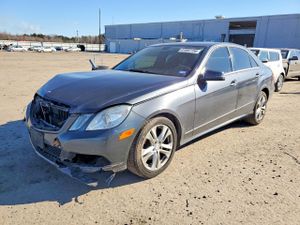 Mercedes-Benz E 3.5L 6 2011