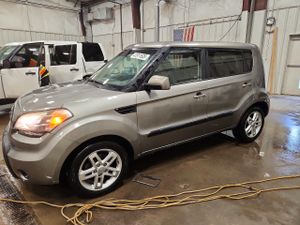 Kia Soul 2.0L 4 2011