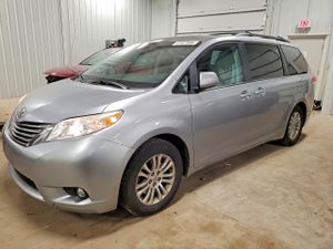 Toyota Sienna 3.5L 6 2012