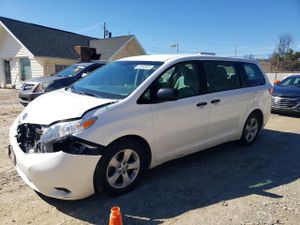 Toyota Sienna 3.5L 6 2015
