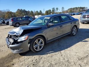 Volkswagen Passat 2.0L 4 2014