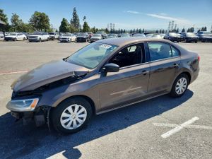 Volkswagen Jetta 2.0L 4 2014