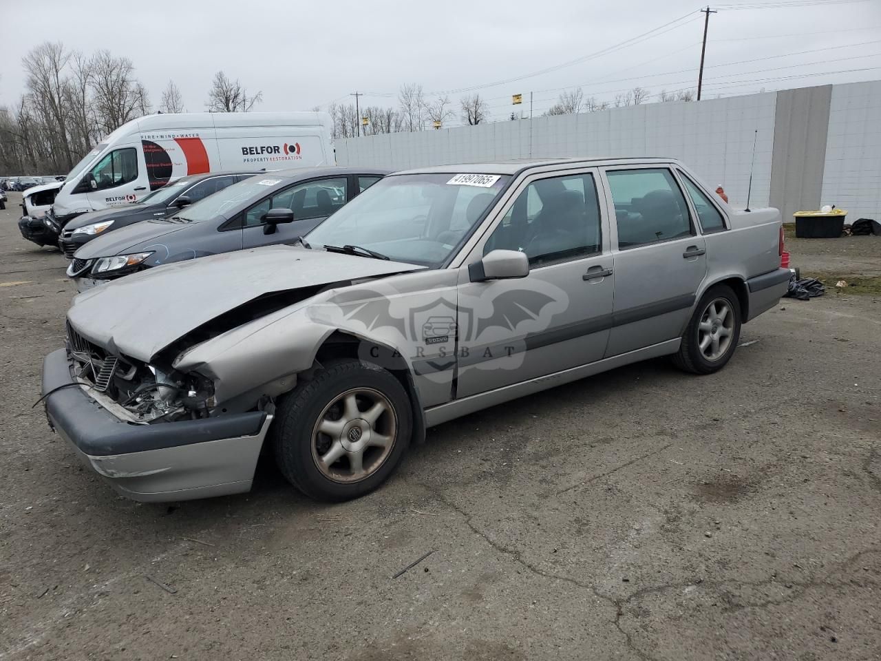 Volvo 850 BASE 2.4L 5 1996