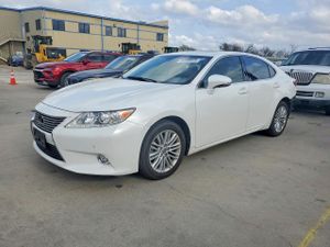 Lexus ES 3.5L 6 2015