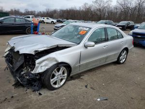 Mercedes-Benz E 5.0L 8 2005