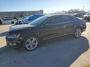 Volkswagen Passat 2.0L 4 2013