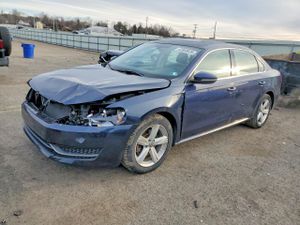 Volkswagen Passat 2.0L 4 2012