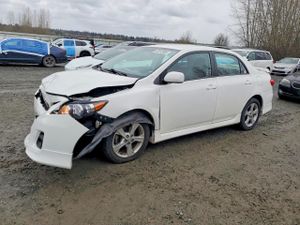 Toyota Corolla 1.8L 4 2013