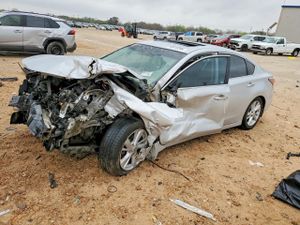 Nissan Altima 2.5L 4 2015