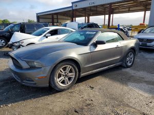 Ford Mustang 3.7L 6 2014
