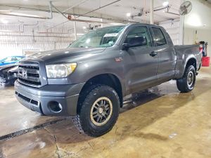 Toyota Tundra 5.7L 8 2011