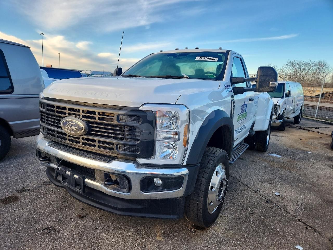 Ford F-450 6.7L 8 2025