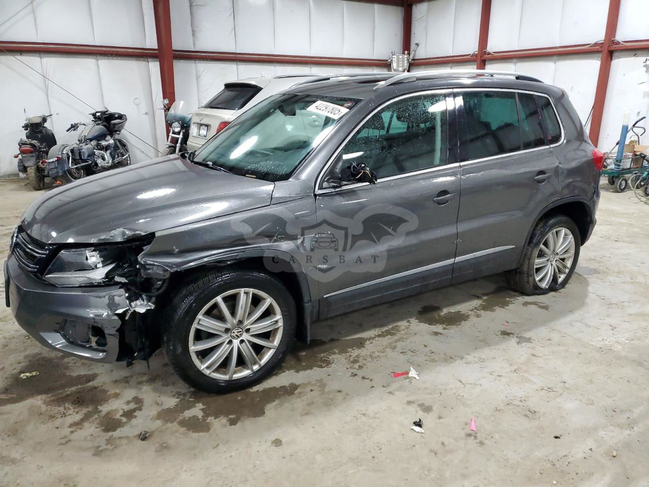 Volkswagen Tiguan S 2.0L  4 2013