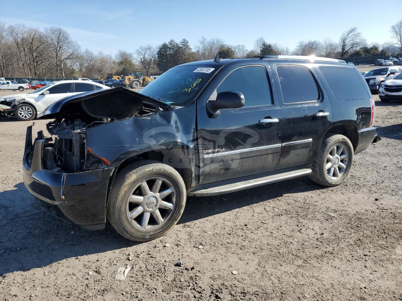 GMC Yukon DENALI 6.2L  8 2011