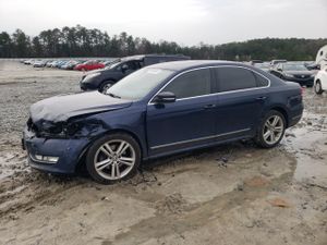 Volkswagen Passat SE 2.0L 4 2014