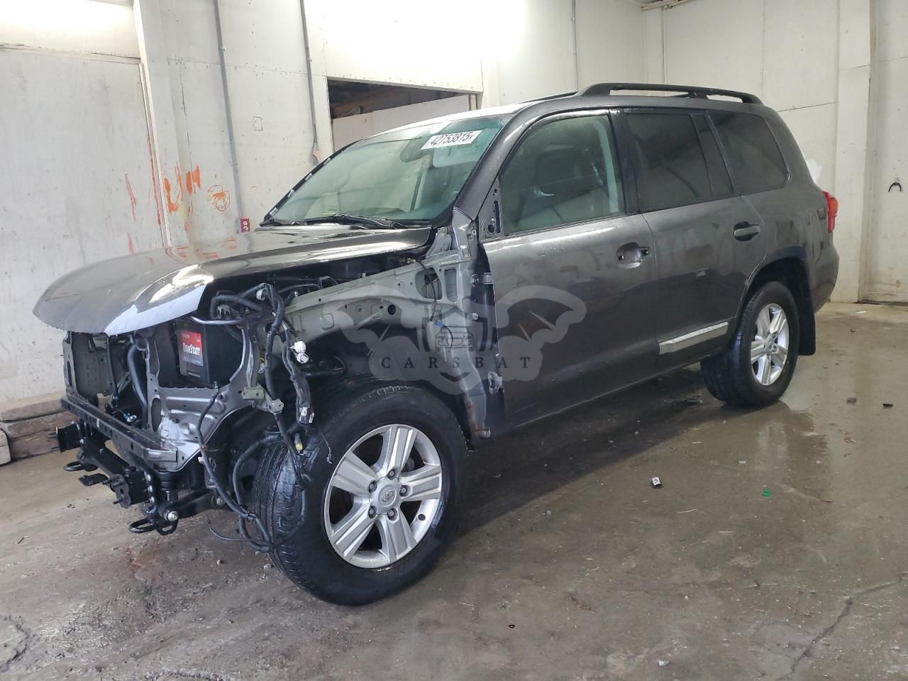Toyota Land Cruiser 5.7L 8 2015