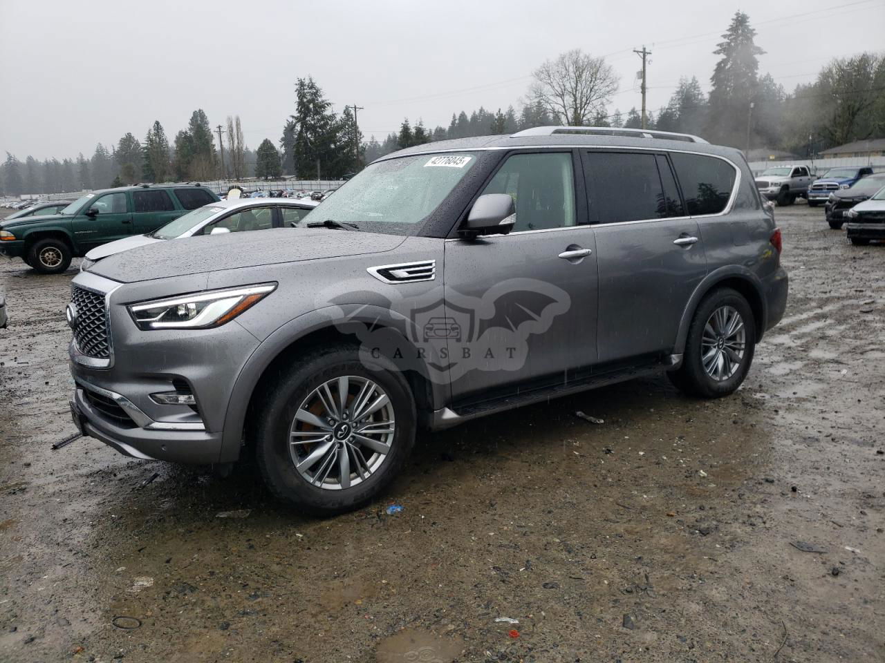 Infiniti QX80 LUXE 5.6L  8 2021