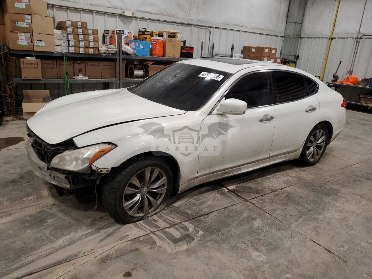 Infiniti M37 3.7L  6 2013