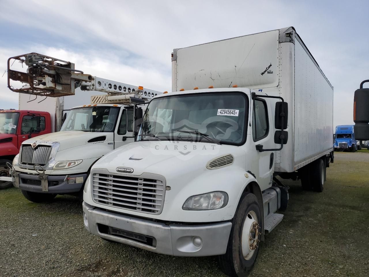 Freightliner Business Class M2 106 MEDIUM DUTY 6.7L 6 2011