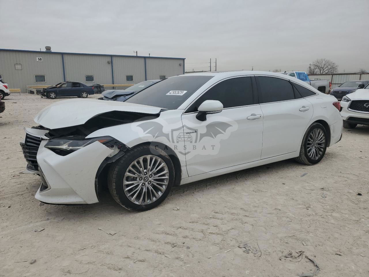 Toyota Avalon LIMITED 2.5L  4 2020